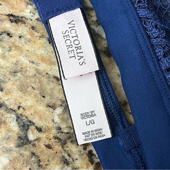 Victoria’s Secret Blue Lace Bralette L Sheer Mesh Unlined Wireless Floral Lace - Picture 7 of 8